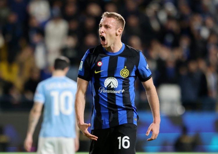 状态不佳但好在赢了！周琦7罚1中&运动战3中1 仅得3分9板1帽