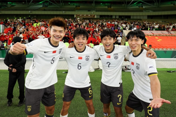 朱芳雨：不能要求杨瀚森首年满足所有期待 姚易新秀赛季也有波动